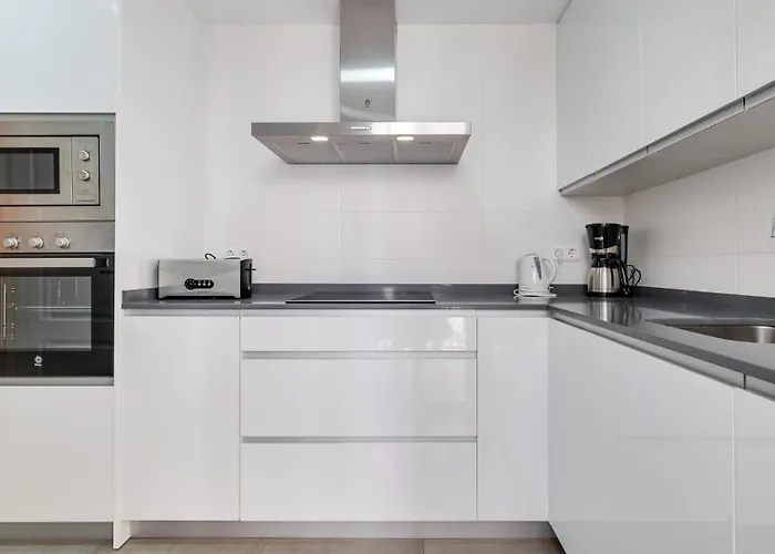 Mediterranean Getaway Seaviews At Puerto Banus * מארבלה