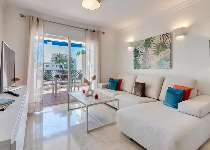 Mediterranean Getaway Seaviews At Puerto Banus דירה *