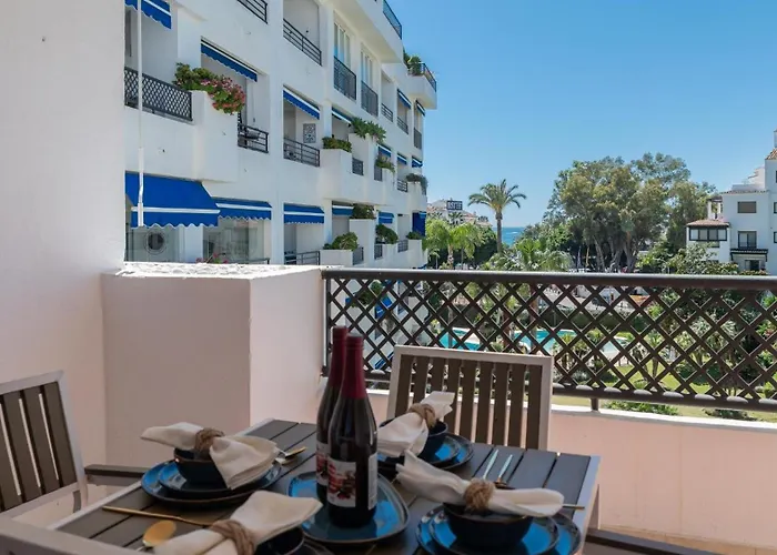 Mediterranean Getaway Seaviews At Puerto Banus *