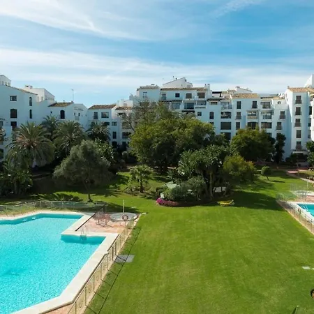 Mediterranean Getaway Seaviews At Puerto Banus 마르베야