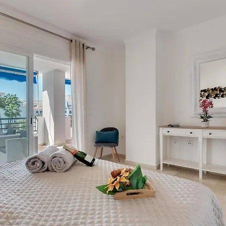 Mediterranean Getaway Seaviews At Puerto Banus *