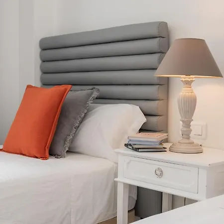 Mediterranean Getaway Seaviews At Puerto Banus * 마르베야