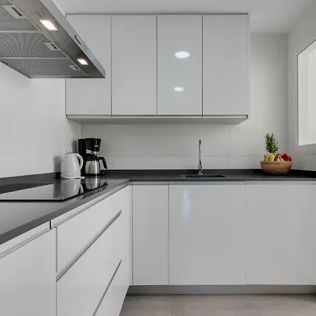 Apartment Mediterranean Getaway Seaviews At Puerto Banus Marbella