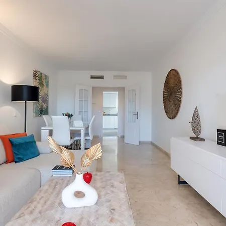 Mediterranean Getaway Seaviews At Puerto Banus 아파트