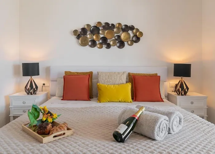 Mediterranean Getaway Seaviews At Puerto Banus *