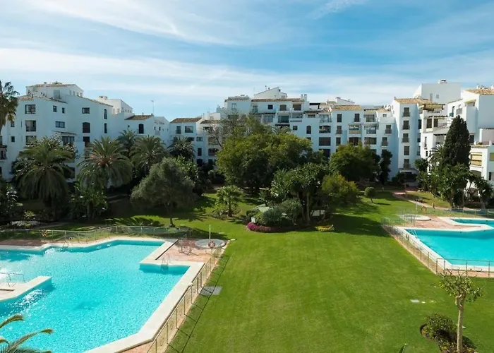 Mediterranean Getaway Seaviews At Puerto Banus Marbella